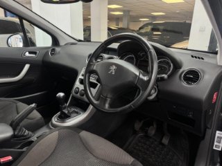 /photos/11342/92af7a33-ce37-4992-84c8-e0c724a406c0_i320x240.jpg